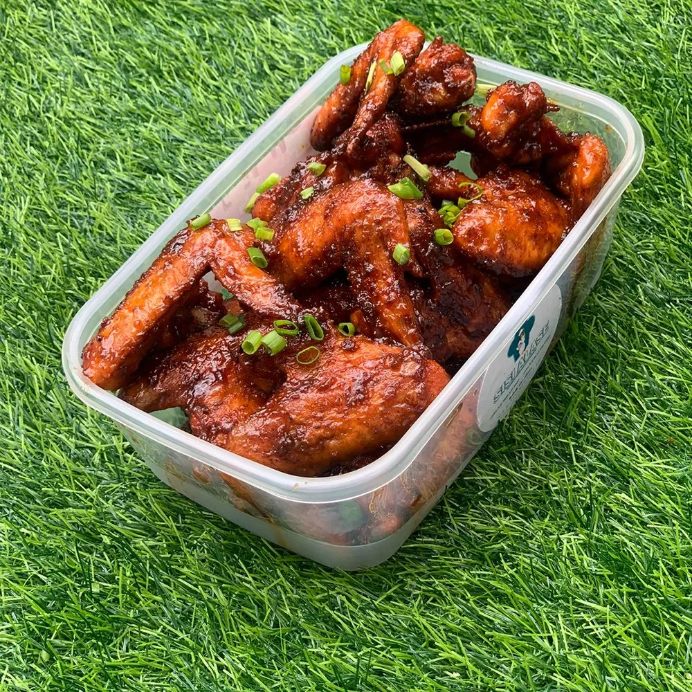 BBQ sauce glazed wings